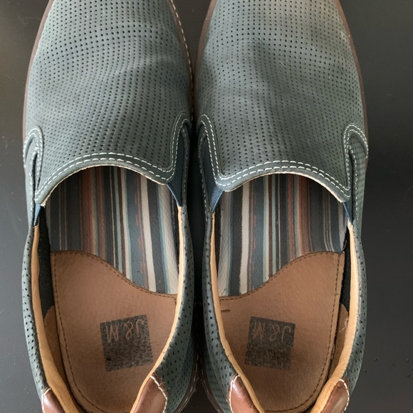 Johnston and Murphy McGuffey slip on suede shoes. - Picture 3 of 4